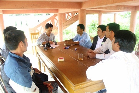 Dân giữ rừng không công: “Đem con bỏ chợ”? - 1 Bà con chia sẻ về khó khăn trong công tác quản lý rừng với PV