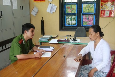 Phóng viên Báo Công an TP.HCM bị hành hung, dọa giết khi tác nghiệp - 3 Công an lấy lời khai bà Yến