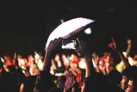 Những đam mê của giới trẻ Huế với rock dù trời mưa