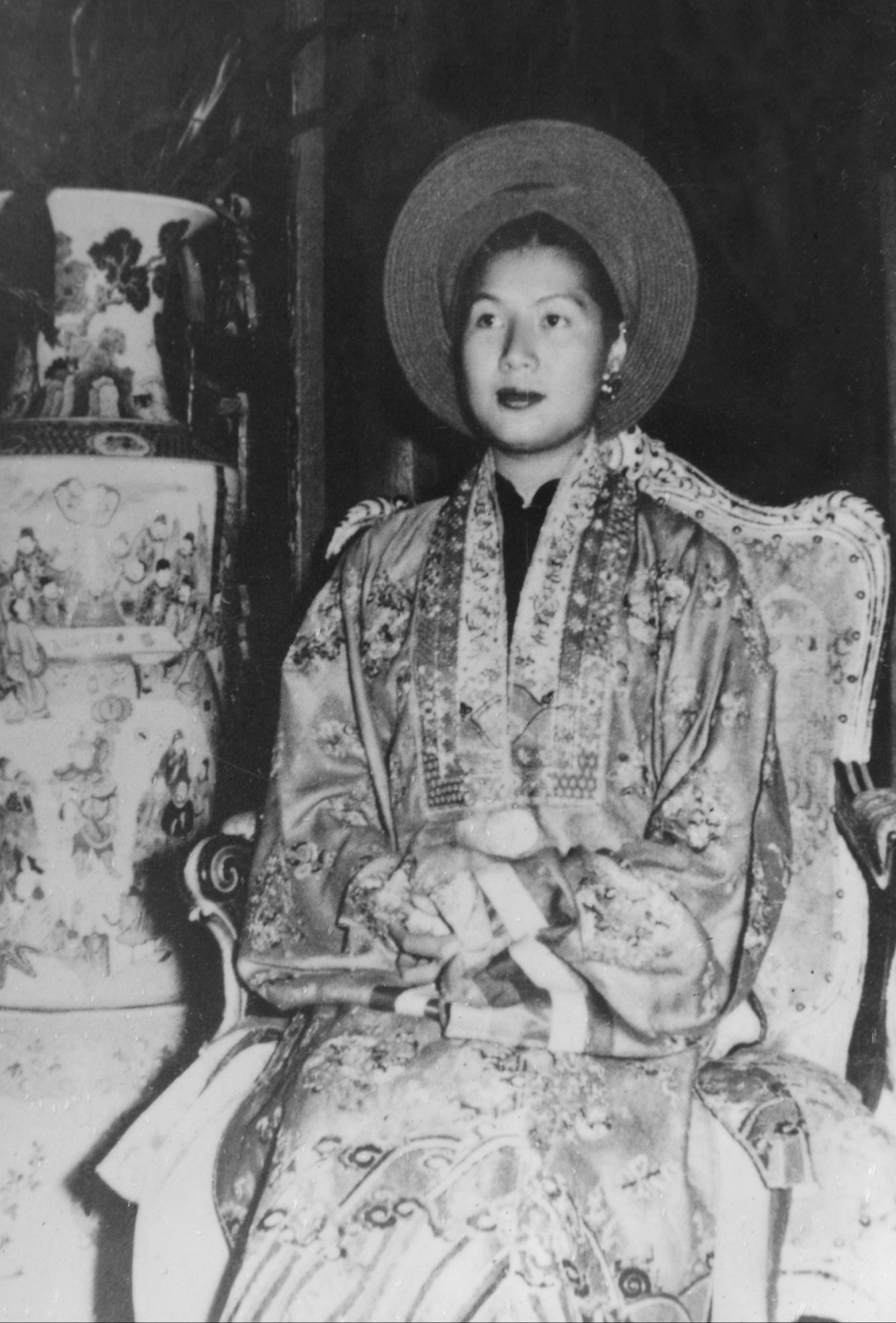 Những người phụ nữ nổi tiếng của triều Nguyễn - 13 Thứ phi Mộng Điệp người Hà Nội rất được vua Bảo Đại sủng ái