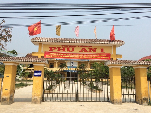 Tạm đình chỉ giảng dạy cô giáo hành hung nữ đồng nghiệp - 1 Trường Tiểu học Phú An 1 nơi xảy ra vụ việc.