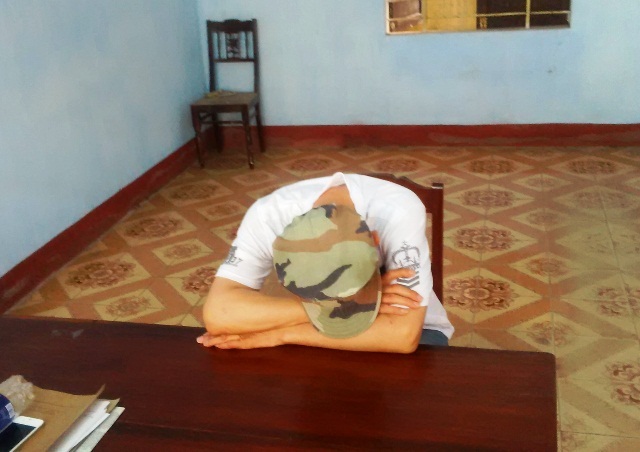 Bắt 1 Việt kiều dùng dao bấm đâm chết người tại quán bar - 2 Đối tượng Hà Cường vẫn còn say xỉn tại cơ quan điều tra