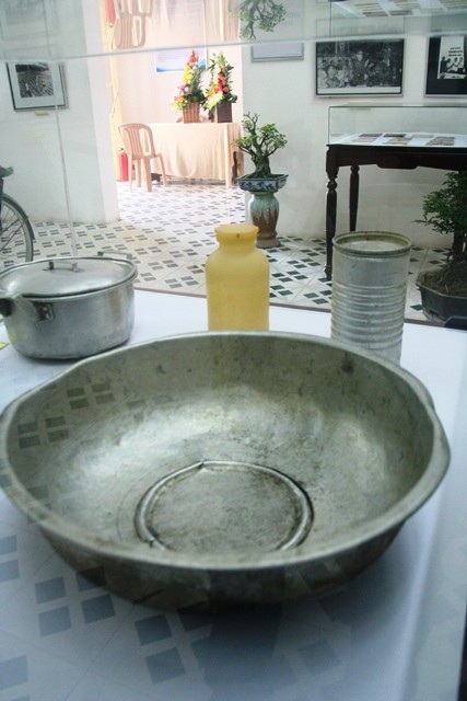 Bồi hồi xem kỷ vật một thời Huế sau ngày giải phóng - 8 Điện thoại, một phương tiện liên lạc xa xỉ