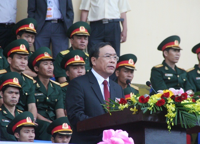 Xúc động tưởng nhớ các thế hệ hy sinh cho non sông giải phóng - 1 Xúc động tưởng nhớ các thế hệ hy sinh cho non sông giải phóng