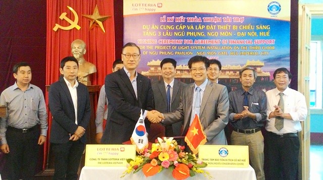 Hơn 2 tỷ đồng cho dự án chiếu sáng tầng 3 lầu Ngũ Phụng- Đại Nội Huế - 2 Lầu Ngũ Phụng trước khi trùng tu