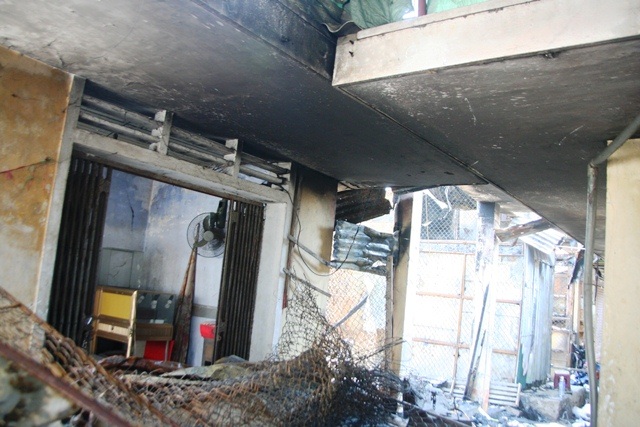 Đám cháy bắt đầu bùng phát vào 19h tối 2/4, sau khoảng hơn 3 tiếng đồng hồ đã được khống chế