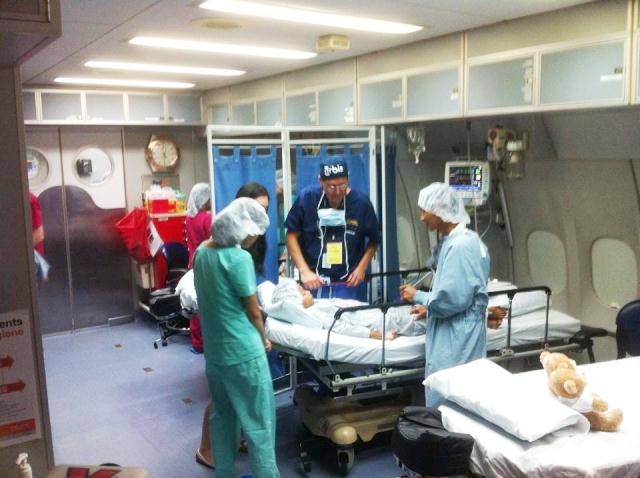 Bệnh viện Bay ORBIS giúp Huế nâng cao kỹ năng phẫu thuật mắt - 2 Bên trong Bệnh viện Bay ORBIS đang lưu lại Huế