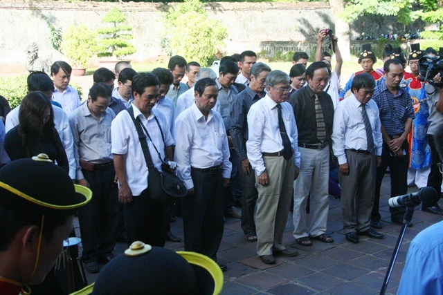 "Nhã nhạc cung đình Huế" tưởng nhớ GS. Trần Văn Khê - 6 Phút mặc niệm đến người có công đặc biệt với âm nhạc dân tộc