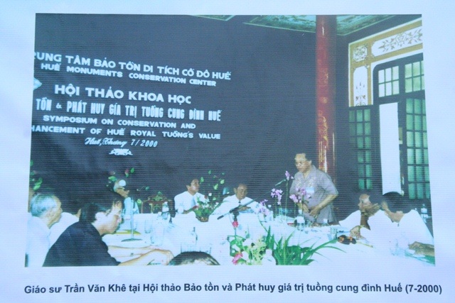 "Nhã nhạc cung đình Huế" tưởng nhớ GS. Trần Văn Khê - 10 GS tại Hội thảo Bảo tồn và Phát huy giá trị Tuồng Cung đình Huế năm 2000