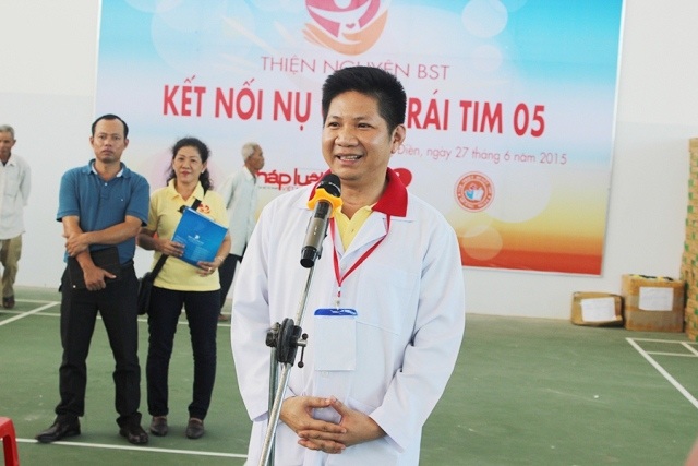 Khám bệnh và phát thuốc miễn phí hơn 1.000 người tại Huế - 2 Khám bệnh và phát thuốc miễn phí hơn 1.000 người tại Huế