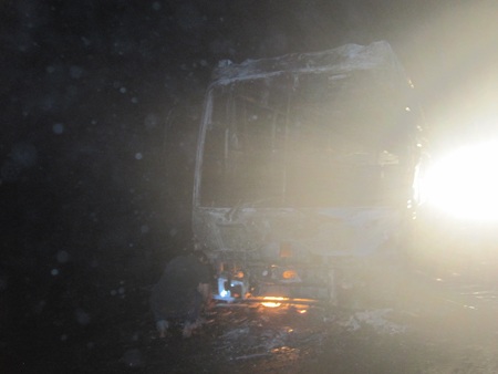 Xe cháy còn trơ khung.