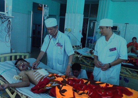 Cứu thành công bệnh nhân bị đâm xuyên phổi - 1 Bệnh nhân Nghiệp đang được điều trị tại bệnh viện