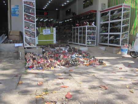 Nhiều người cảm thấy sốc khi ghé vào lựa mua