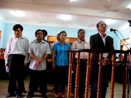 9 bị cáo nguyên là lãnh đạo đầu ngành của Sở Y tế tỉnh Gia Lai ngày hầu tòa