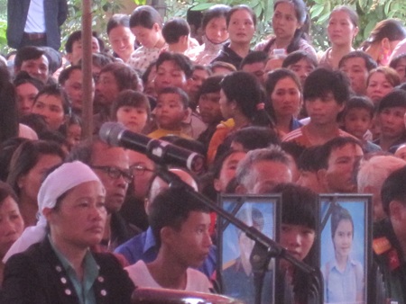 Bà Mão đau khổ trong phiên xét xử