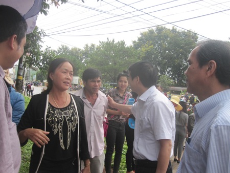 Động viên, nắm bắt tình hình thi cử của con em phụ huynh