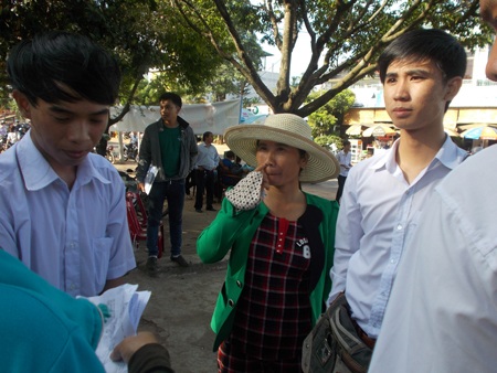 Thí sinh kết thúc môn thi cuối cùng (Ảnh Thiên Thư)