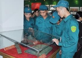 Nhiều hoạt động sôi nổi kỷ niệm 70 năm thành lập Quân đội nhân dân Việt Nam - 1 Hoạt động trong nước kỷ niệm 70 năm thành lập Quân đội nhân dân Việt Nam
