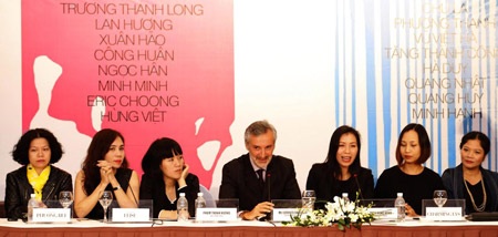 “Cần thúc đẩy để sáng tạo trong thời trang trở thành một giá trị thặng dư” - 1 Đại sứ Ý ngài Lorenzo Angeloni và các NTK tham gia