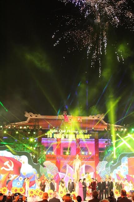 Việt Nam quê hương tôi, xin chào!