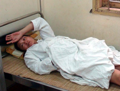 Một sản phụ sinh non kiện bác sĩ tiêm nhầm thuốc - 1