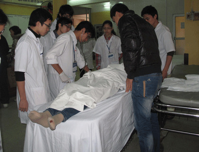 Tai nạn giao thông giảm ngày cuối năm - 1