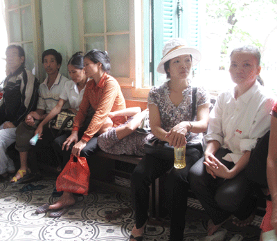 74% bệnh nhận thừa nhận đưa phong bì bác sĩ là do tâm lý - 2 74% bệnh nhận thừa nhận đưa phong bì bác sĩ là do tâm lý - 2