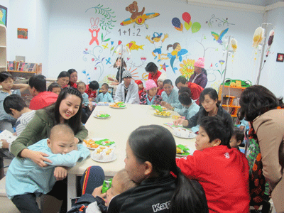 Giọt máu Xuân hồng kết bằng 101 ngọn nến - 4 Giọt máu Xuân hồng kết bằng 101 ngọn nến - 4