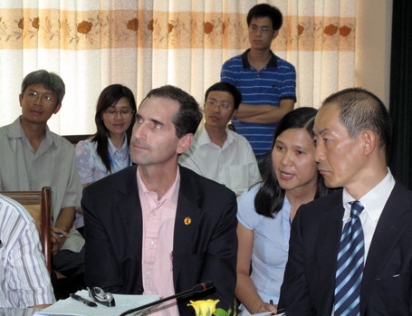 Chưa thể tìm ra căn nguyên gây bệnh “da lạ” - 2 Chưa thể tìm ra căn nguyên gây bệnh “da lạ”