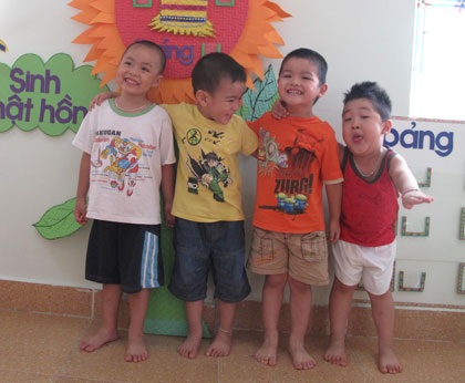 4 triệu đàn ông Việt Nam sẽ... ế vợ - 1 Tỉ số giới tính khi sinh tại Việt Nam hiện là 111,9 bé trai/100 bé gái. Hơn
