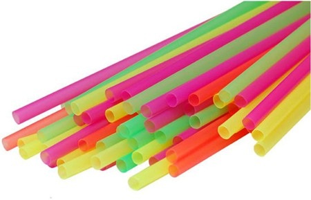 Chưa phát hiện độc tố trong ống hút trên thị trường - 1 Chưa phát hiện độc tố trong ống hút trên thị trường