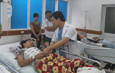 BV Việt Đức: Bệnh nhân tai nạn giao thông xếp hàng chờ mổ - 2 Nhiều ca TNGT bị chấn thương sọ não nguy kịch.