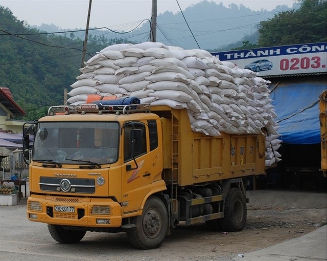 Bộ Công Thương: Chỉ còn vài chục xe ùn tắc xuất khẩu gạo sang Trung Quốc - 1 Bộ Công Thương: Chỉ còn vài chục xe ùn tắc xuất khẩu gạo sang Trung Quốc