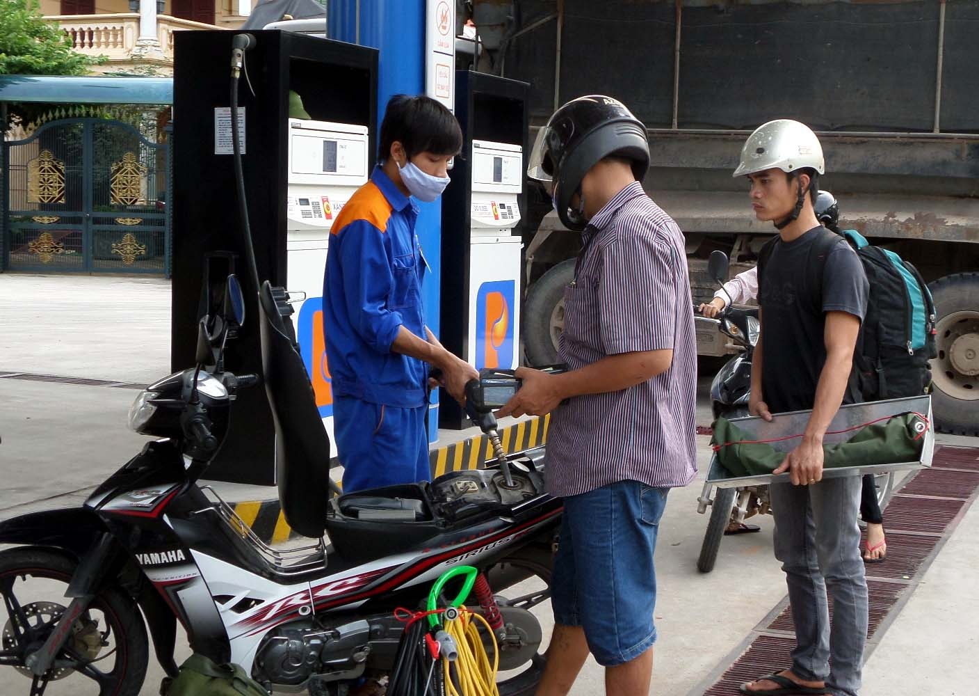 Xăng có thể giảm giá trong một, hai ngày tới - 1 Xăng có thể giảm giá trong một, hai ngày tới