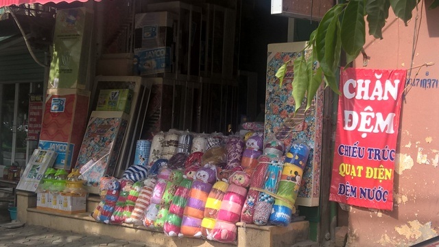 Hà Nội nóng đổ lửa, giới kinh doanh “kẻ khóc  - người cười”