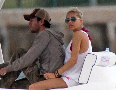 Anna Kournikova hạnh phúc bên người yêu tại Miami - 1 Anna Kournikova hạnh phúc bên người yêu tại Miami - 1