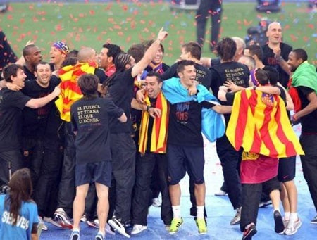 Cầu thủ Barcelona trong men say chiến thắng tại quê nhà - 10 Cầu thủ Barcelona trong men say chiến thắng tại quê nhà - 10