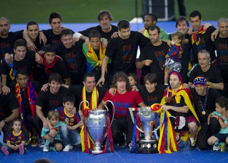 Cầu thủ Barcelona trong men say chiến thắng tại quê nhà - 18 Cầu thủ Barcelona trong men say chiến thắng tại quê nhà - 18