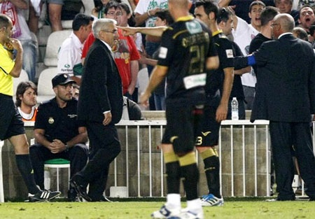 Niềm vui vô bờ bến của tân binh Liga trong ngày lên hạng - 11