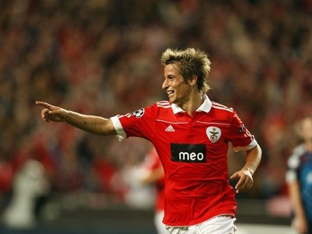 Hậu vệ trái số 1 BĐN muốn đến Real Madrid - 1 Hậu vệ trái số 1 BĐN muốn đến Real Madrid - 1