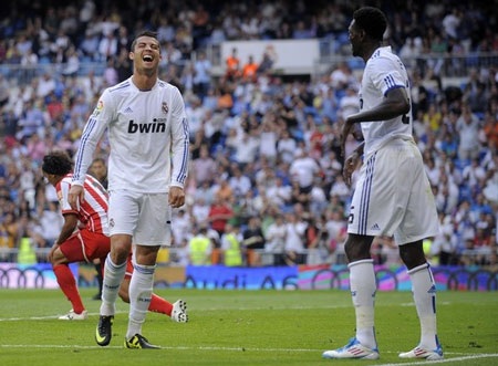 C. Ronaldo lập kỷ lục mới, Real Madrid hạ Almeria 8-1 - 1