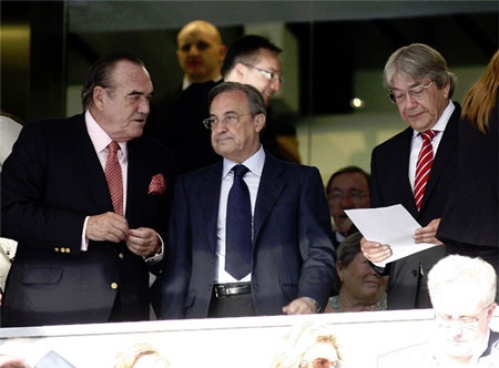 Real Madrid hạ Bayern 8-3 trong trận đấu của các huyền thoại - 3 Real Madrid hạ Bayern 8-3 trong trận đấu của các huyền thoại - 3