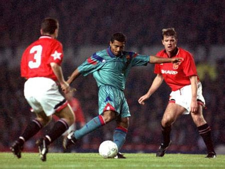 6 cuộc đối đầu kinh điển MU-Barca trong lịch sử - 2