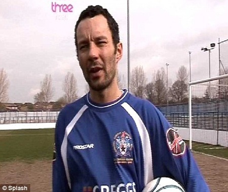 Ryan Giggs: Ngoại tình với cả em dâu! - 2 Ryan Giggs: Ngoại tình với cả em dâu! - 2