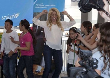 Pique và Shakira sánh đôi tại Israel - 3 Pique và Shakira sánh đôi tại Israel - 3