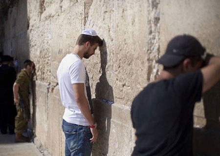 Pique và Shakira sánh đôi tại Israel - 5 Pique và Shakira sánh đôi tại Israel - 5