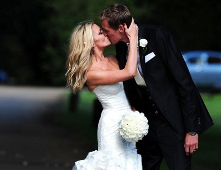 Ảnh cưới đẹp long lanh của “sếu vườn” Peter Crouch - 2