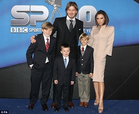 Gia đình Beckham đặt tên cho con gái mới sinh - 3 Gia đình Beckham đặt tên cho con gái mới sinh - 3