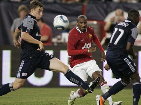 Ashley Young hứa sẽ tỏa sáng tại MU - 1 Ashley Young hứa sẽ tỏa sáng tại MU - 1