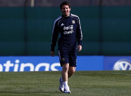 Lionel Messi: Niềm đau cùng Los Albiceleste - 3 Lionel Messi: Niềm đau cùng Los Albiceleste - 3